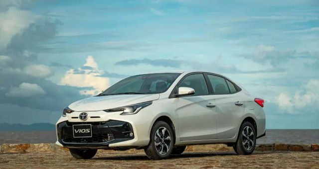 Doanh số sụt giảm, nhiều mẫu sedan hạng B tại Việt Nam đồng loạt giảm giá để hút khách